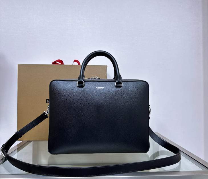 Picture of Burberry Mens Bags _SKUfw234997095fw